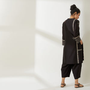 JGDVIAMSS21-20- Black Colour Kurti-Pants Set.