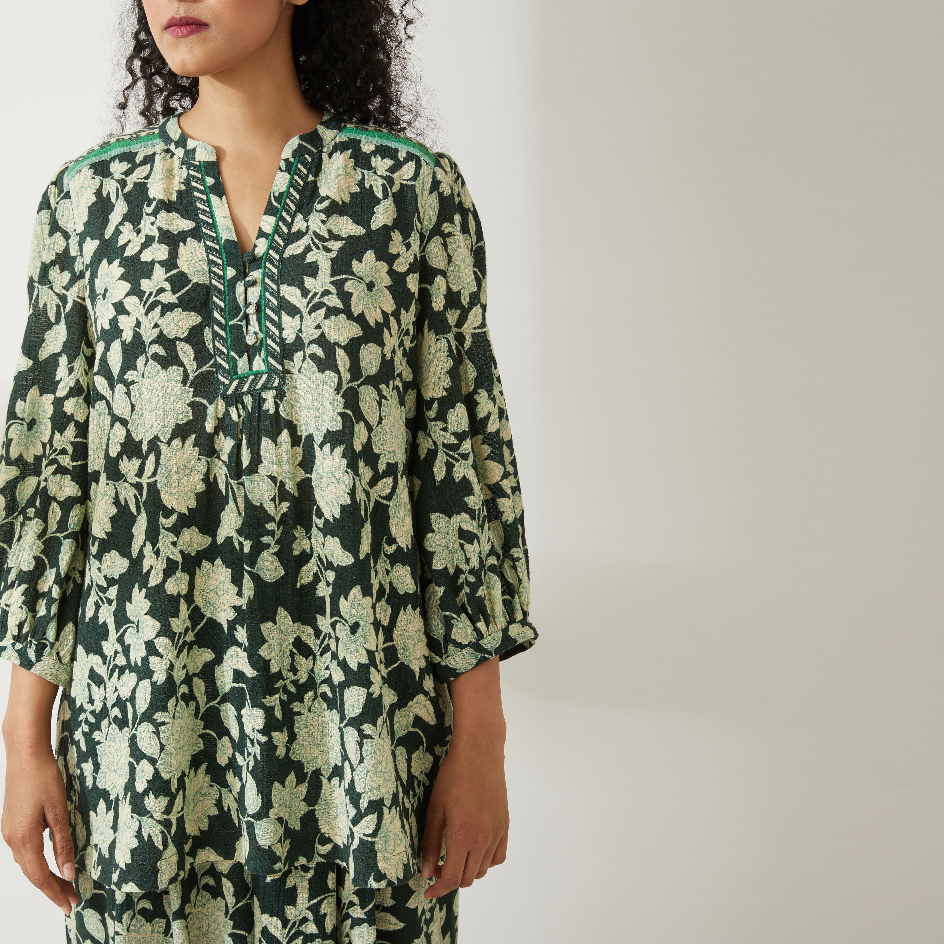 JGDVIAMSS21-9- Green Floral Top, Kaftan and Pants Set.